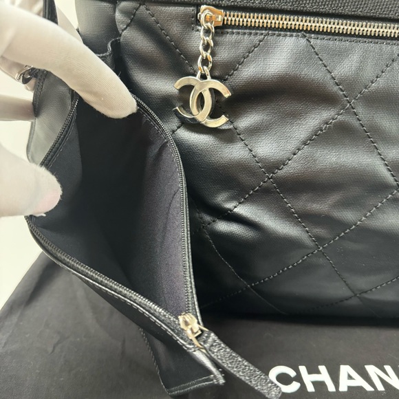 ❤️‍🔥NWOT HOST PICK $6K XL TOTE FULL INCLUSION - Picture 6 of 16